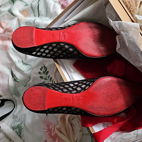 Shoes - Picture 2 of 4